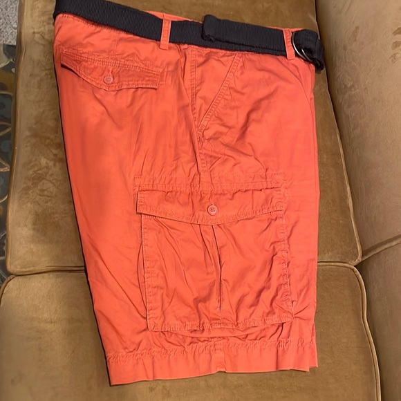 Sonoma Shorts Mens Cargo Shorts With A Black Belt Size 36 Inseam 1